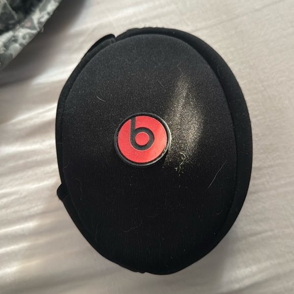 Beats by Dr Dre teal and in great condition - Picture 3 of 10